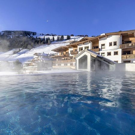 Natur-&Wanderhotel Tuxertal Eksteriør billede