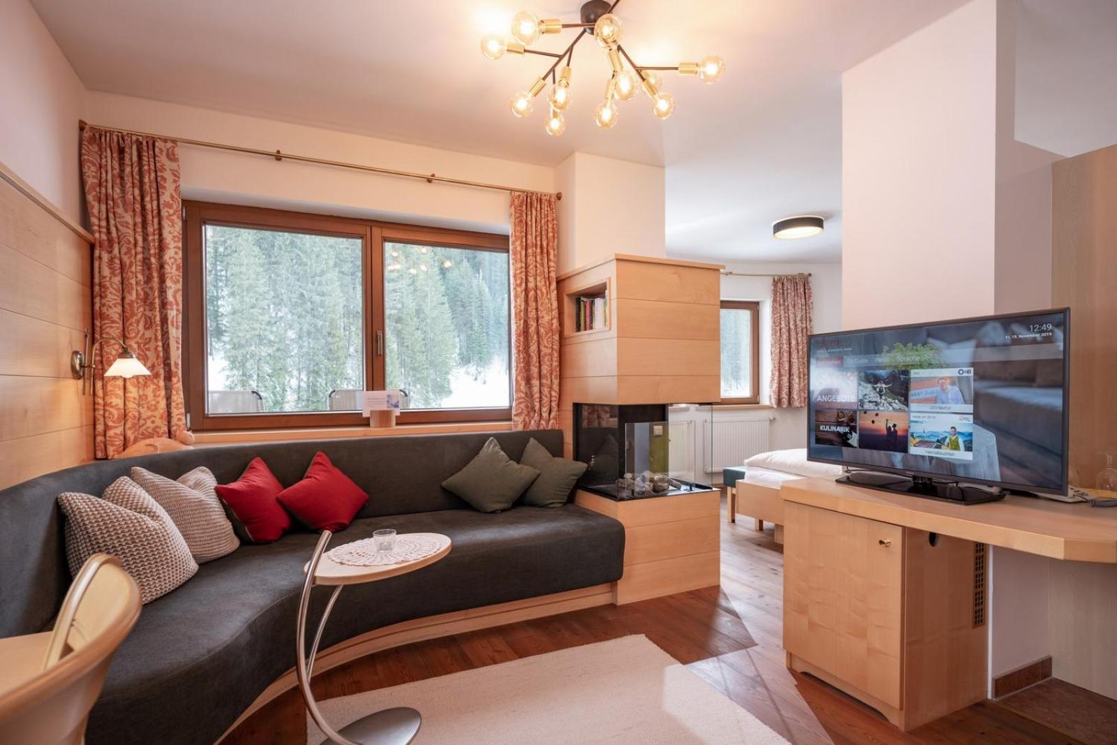 Natur-&Wanderhotel Tuxertal Eksteriør billede