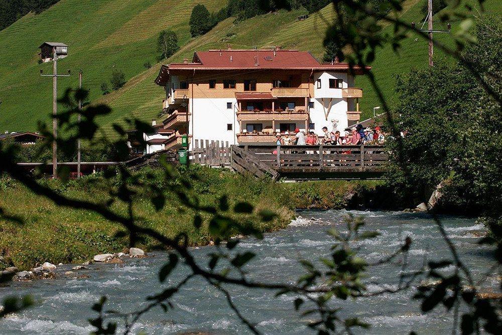 Natur-&Wanderhotel Tuxertal Eksteriør billede